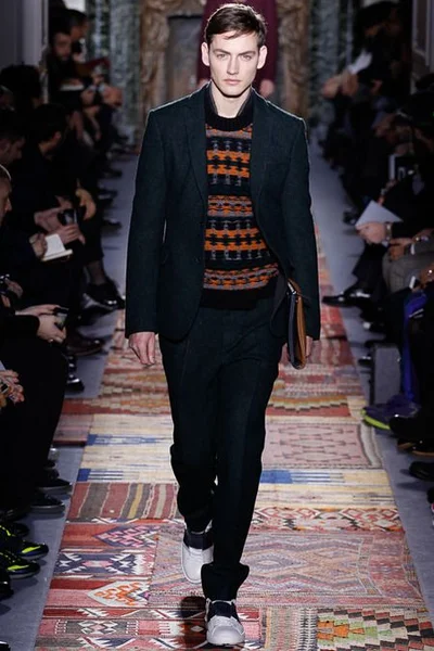 Look 14